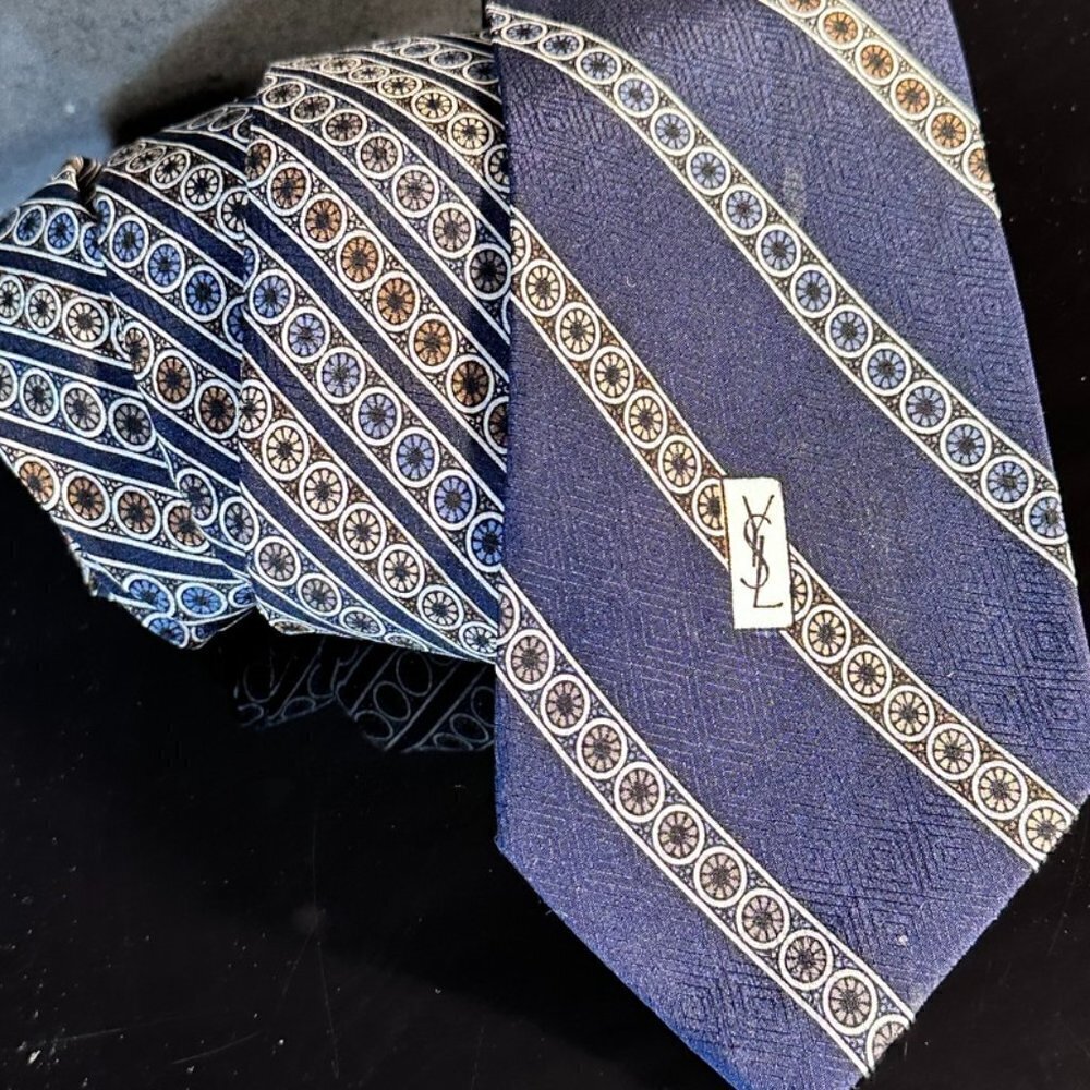 Yves Saint Laurent YSL Mens Tie Silk Neckwear Blue Modernist  Monogram Mans Logo
